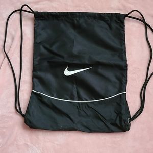 Nike sinch bag